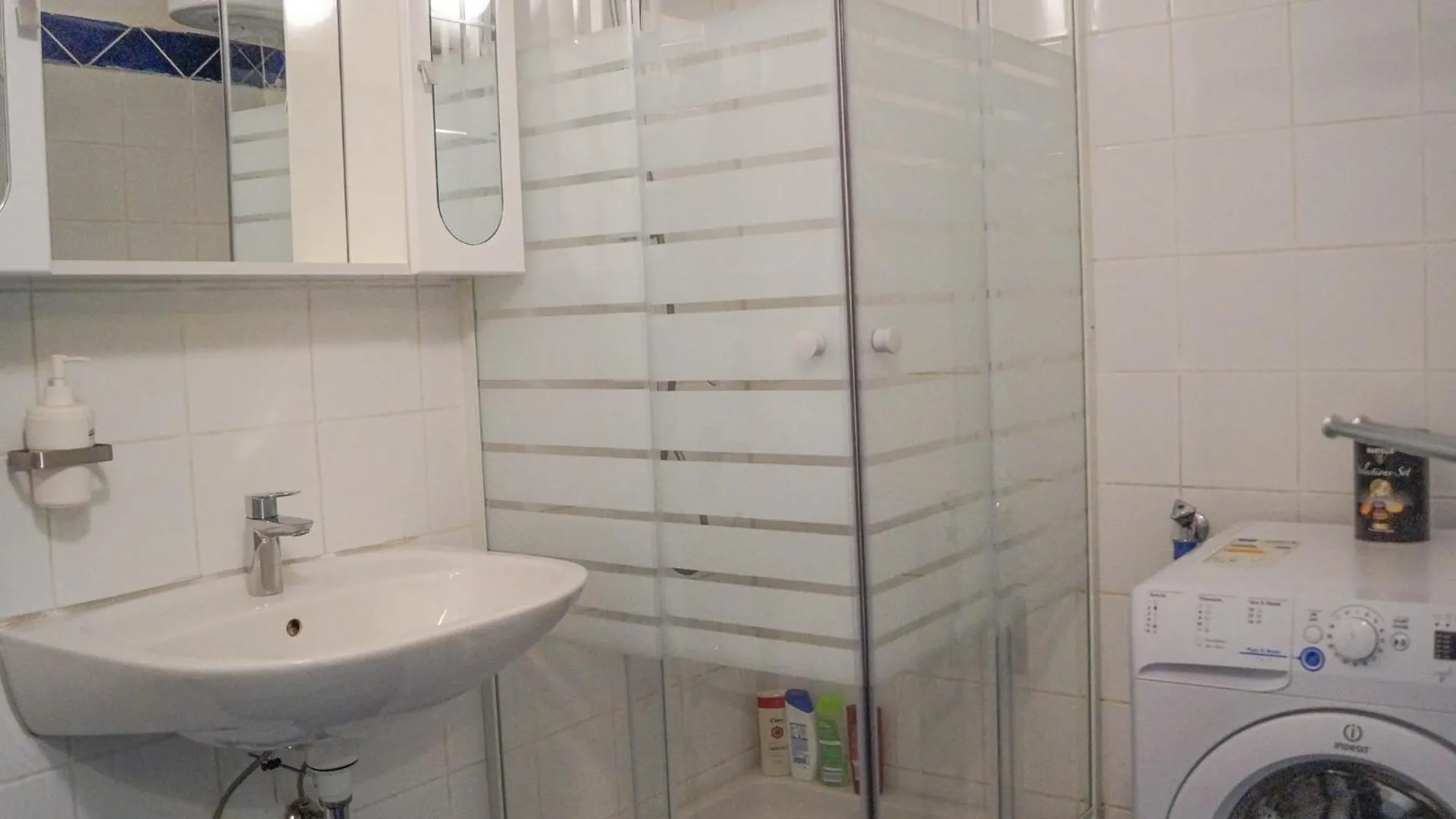 4 Stylish Apartments Suitable For Long Stays 비엔나