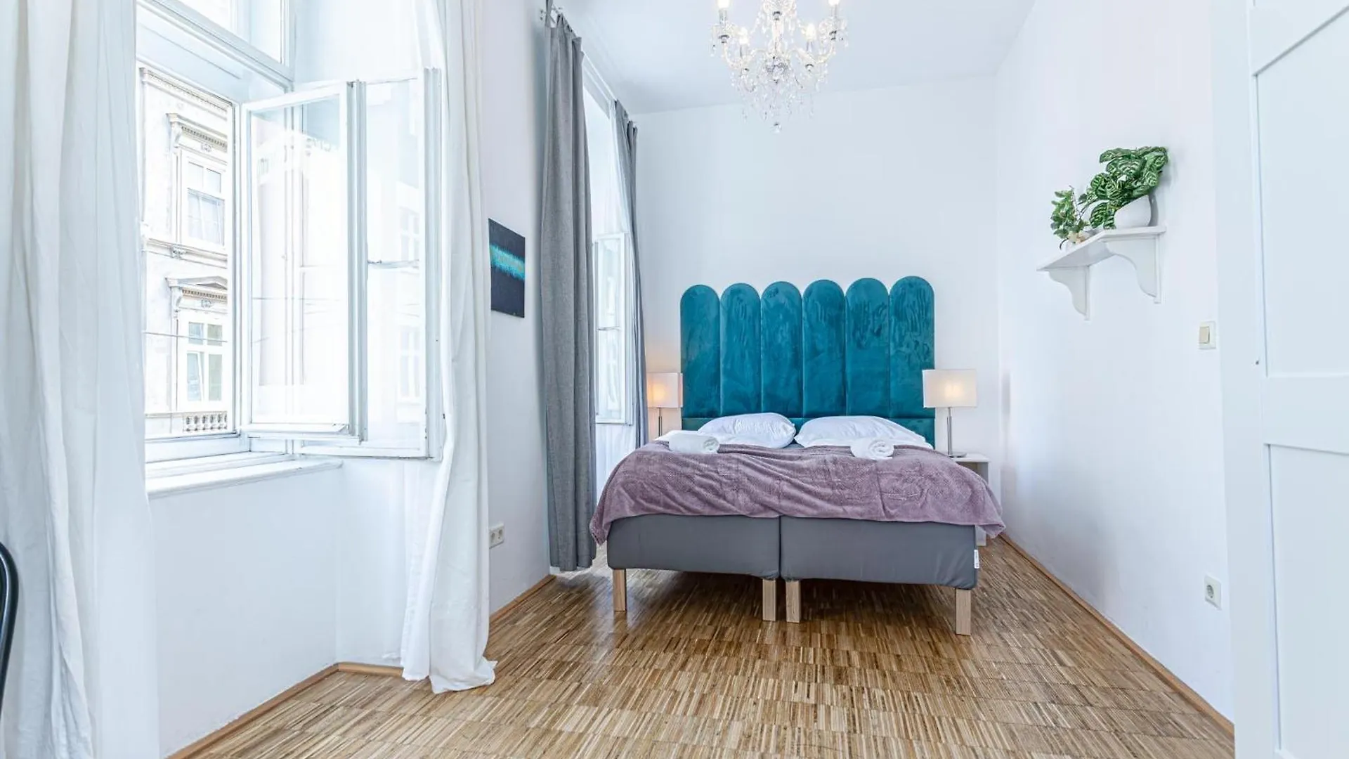 4 Stylish Apartments Suitable For Long Stays 비엔나