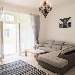 Schoenbrunn - Contactless 24h Check-in Apartmán