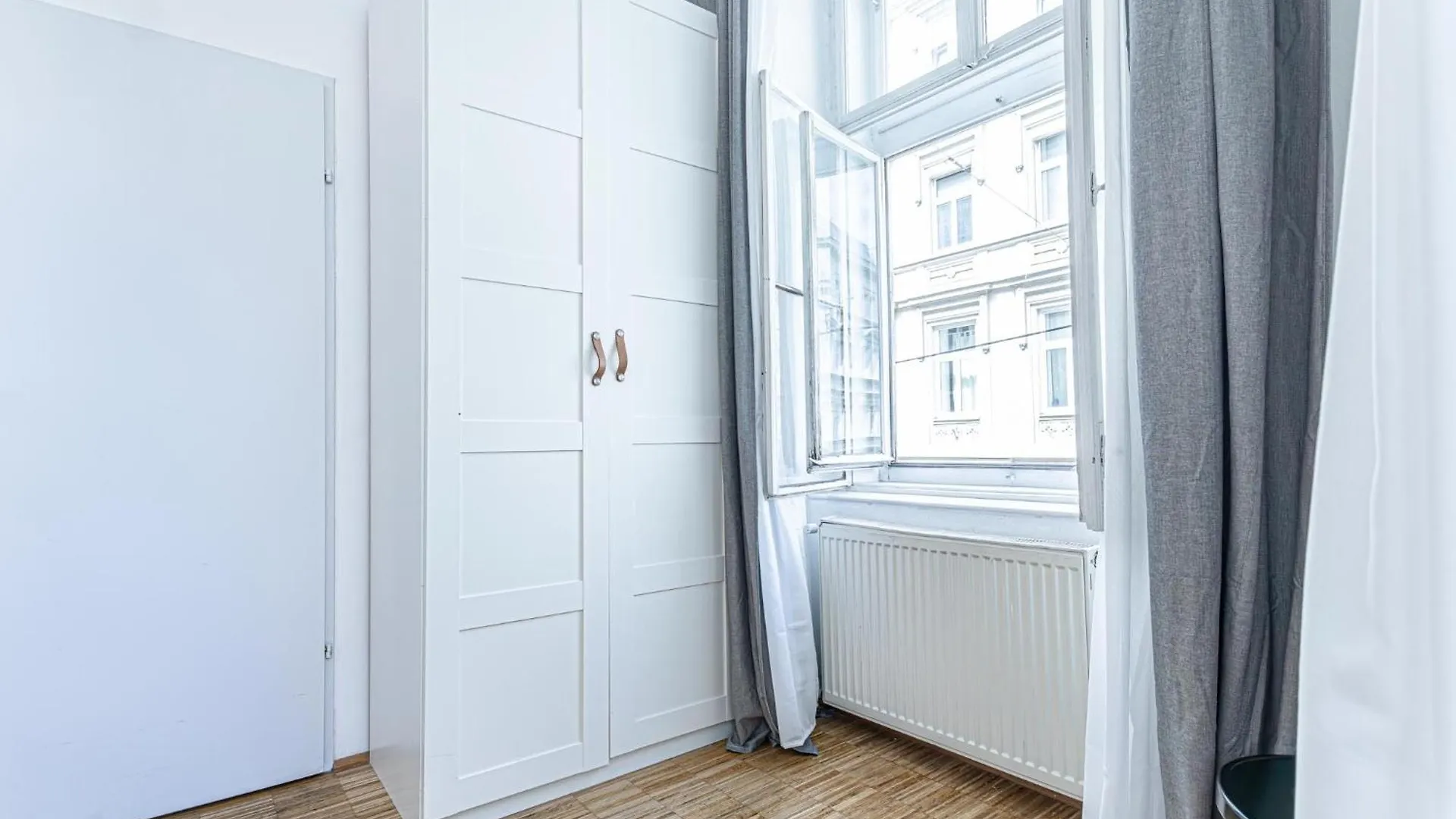 4 Stylish Apartments Suitable For Long Stays Vienna 0*,  Austria