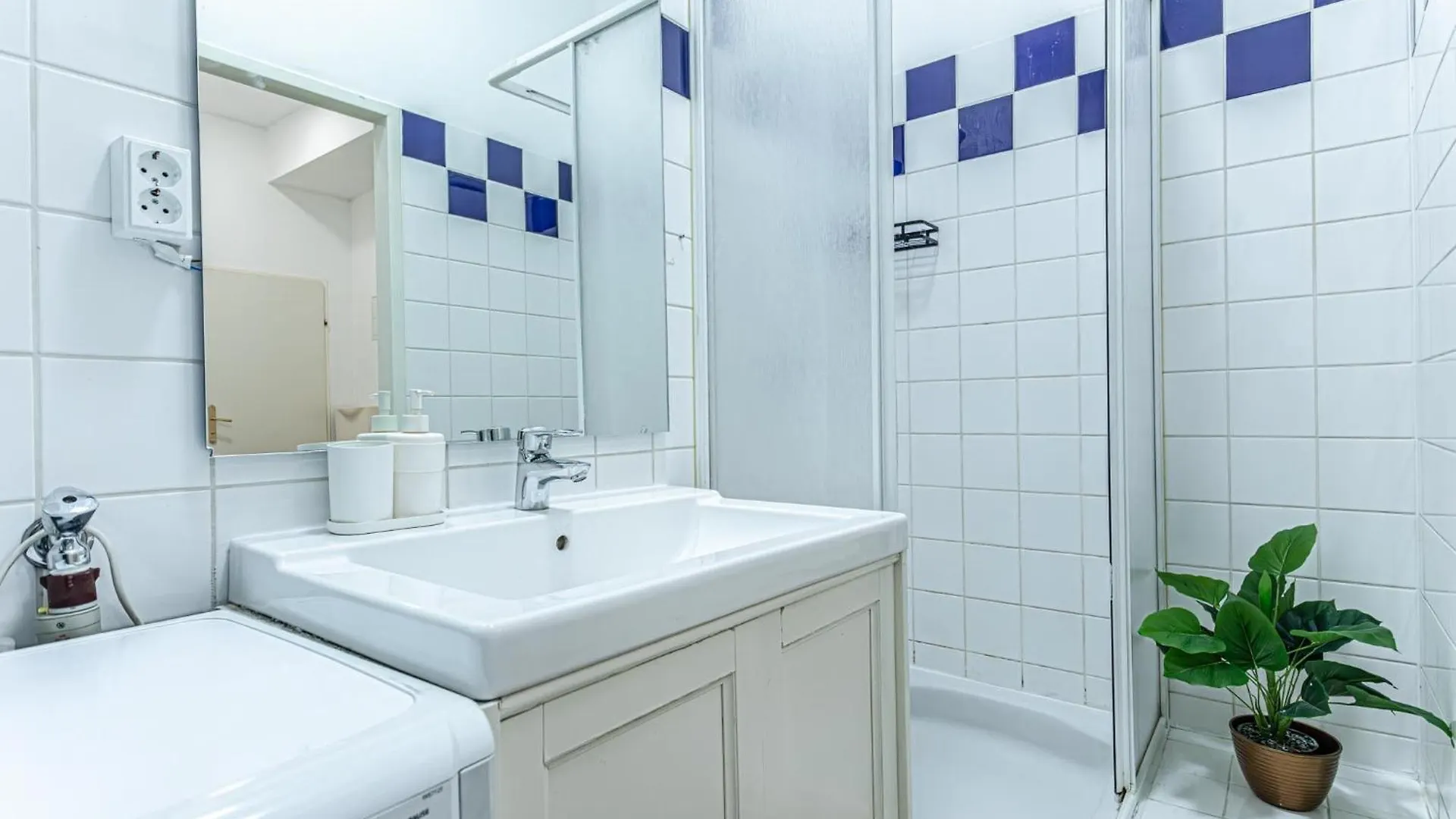 4 Stylish Apartments Suitable For Long Stays Vienna 0*,